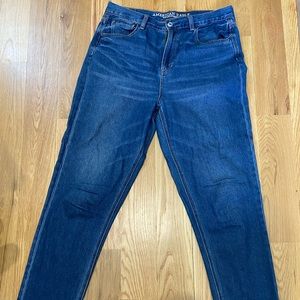 American Eagle DarkWash Mom Jean in X-Long size 10